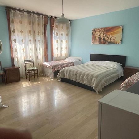 Venice Night B13 Apartment Местре Екстериор снимка